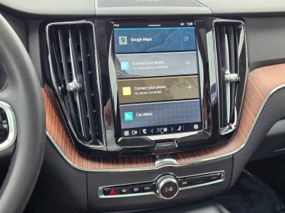 2024 Volvo XC60 Recharge Plug-In Hybrid Plus Dark Theme