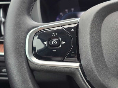 2024 Volvo XC60 Recharge Plug-In Hybrid Plus Dark Theme