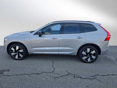 2024 Volvo XC60 Recharge Plug-In Hybrid Plus Dark Theme