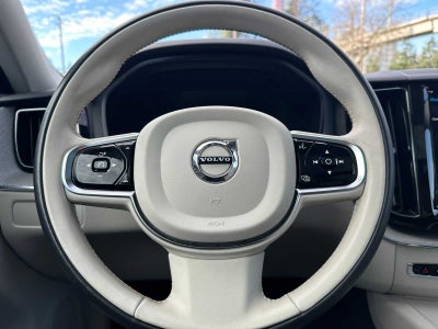 2024 Volvo XC60 Recharge Plug-In Hybrid Plus Dark Theme