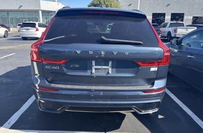 2024 Volvo XC60 Recharge Plug-In Hybrid Ultimate Dark Theme