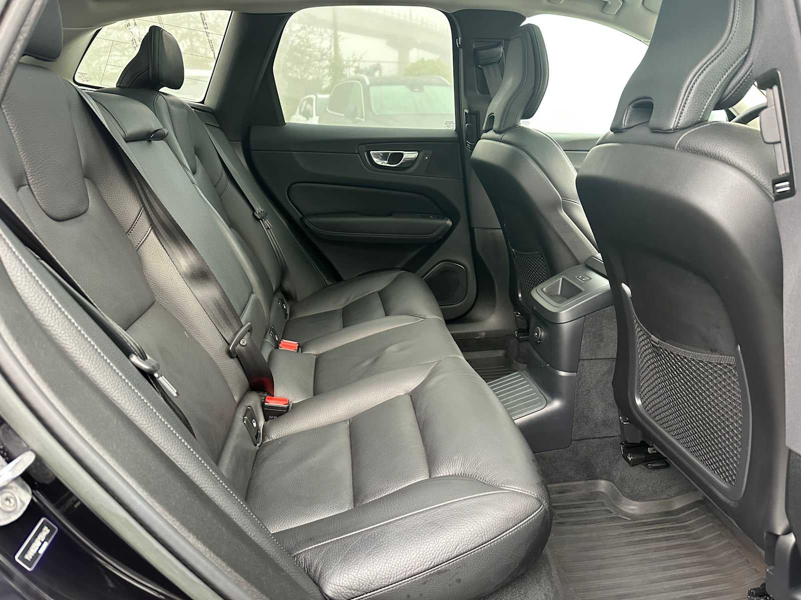 2023 Volvo XC60 Recharge Plug-In Hybrid Plus Bright Theme