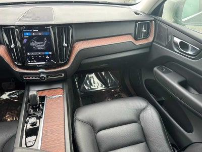 2023 Volvo XC60 Recharge Plug-In Hybrid Plus Bright Theme