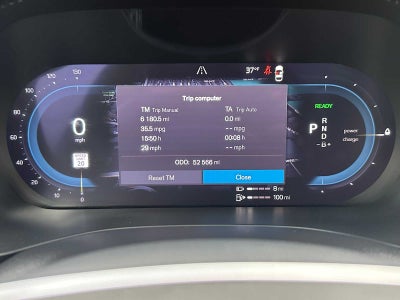 2023 Volvo XC60 Recharge Plug-In Hybrid Plus Bright Theme