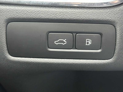 2023 Volvo XC60 Recharge Plug-In Hybrid Plus Bright Theme