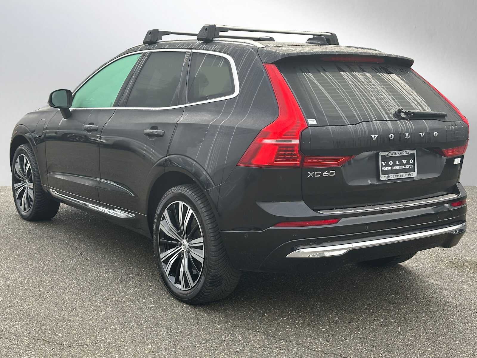 2023 Volvo XC60 Recharge Plug-In Hybrid Plus Bright Theme