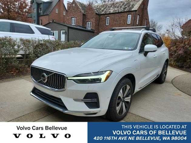 2023 Volvo XC60 Recharge Plug-In Hybrid Plus Bright Theme