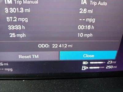 2023 Volvo XC60 Recharge Plug-In Hybrid Plus Bright Theme