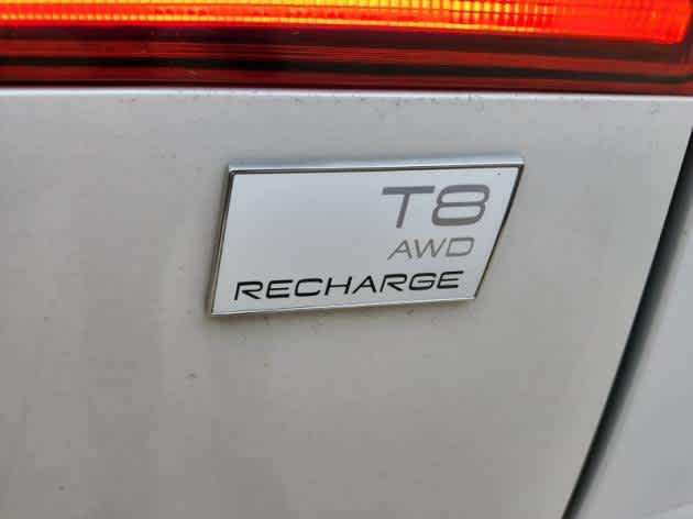 2023 Volvo XC60 Recharge Plug-In Hybrid Plus Bright Theme