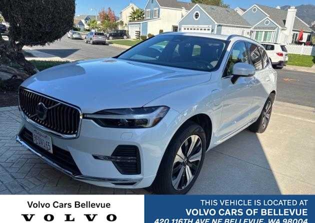 2023 Volvo XC60 Recharge Plug-In Hybrid Core Bright Theme