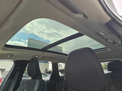 2023 Volvo XC60 Recharge Plug-In Hybrid Core Bright Theme