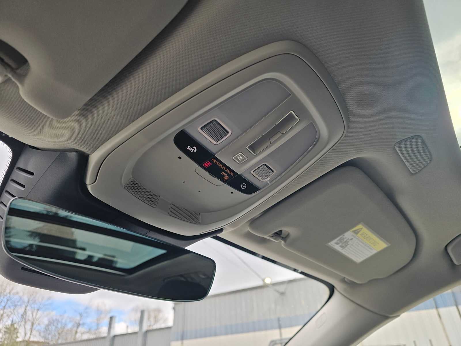 2023 Volvo XC60 Recharge Plug-In Hybrid Core Bright Theme