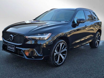 2023 Volvo XC60 Recharge Plug-In Hybrid Ultimate Dark Theme