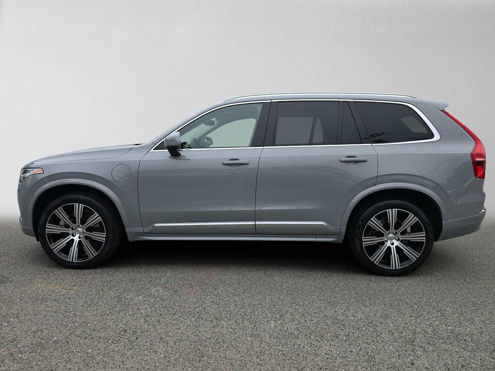 2025 Volvo XC90 Plug-In Hybrid Plus