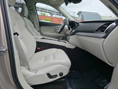 2025 Volvo XC90 Plug-In Hybrid Plus