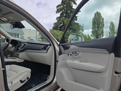 2025 Volvo XC90 Plug-In Hybrid Plus