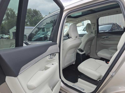 2025 Volvo XC90 Plug-In Hybrid Plus