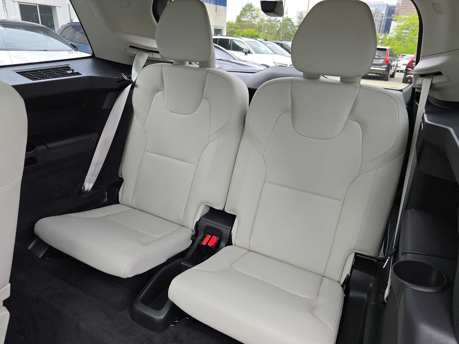 2025 Volvo XC90 Plug-In Hybrid Plus