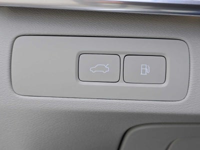 2025 Volvo XC90 Plug-In Hybrid Plus