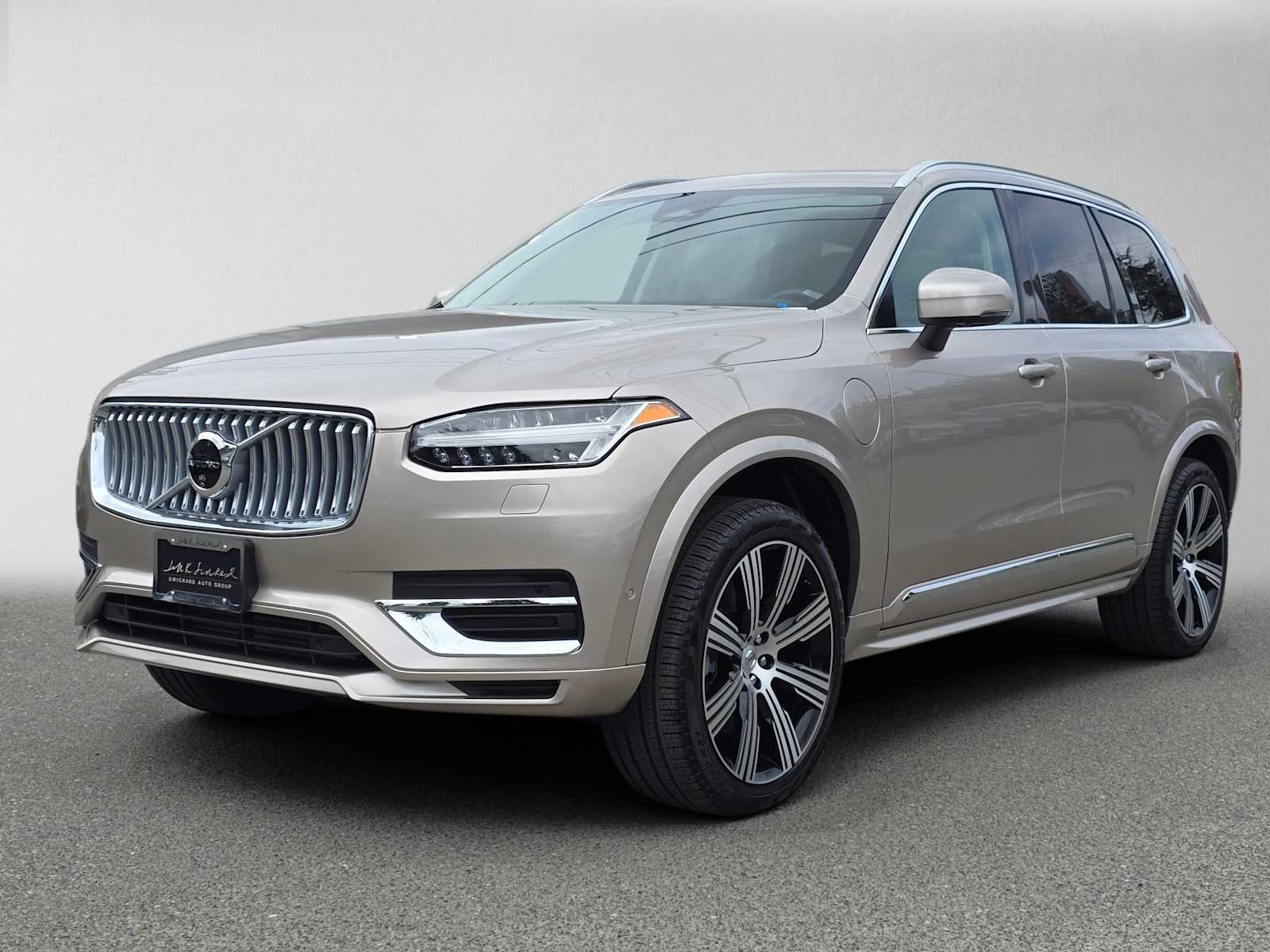 2025 Volvo XC90 Plug-In Hybrid Plus