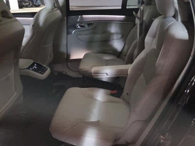 2025 Volvo XC90 Plug-In Hybrid Ultra