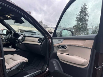 2025 Volvo XC90 Plug-In Hybrid Ultra