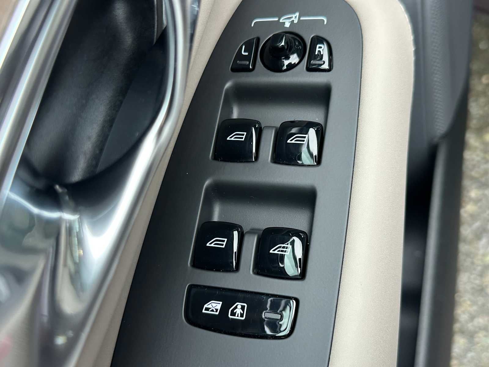 2025 Volvo XC90 Plug-In Hybrid Ultra