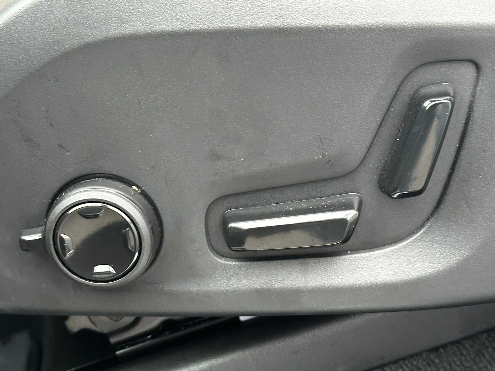 2025 Volvo XC90 Plug-In Hybrid Ultra