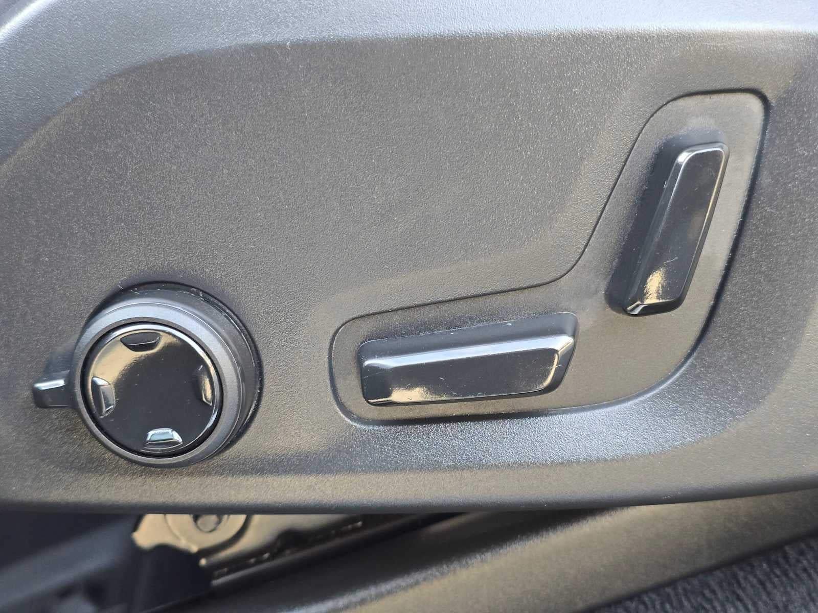 2024 Volvo XC90 Recharge Plug-In Hybrid Ultimate