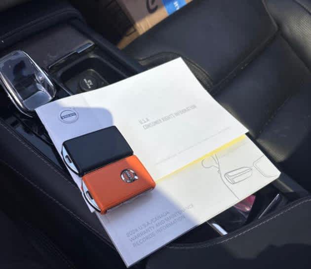2024 Volvo XC90 Recharge Plug-In Hybrid Ultimate