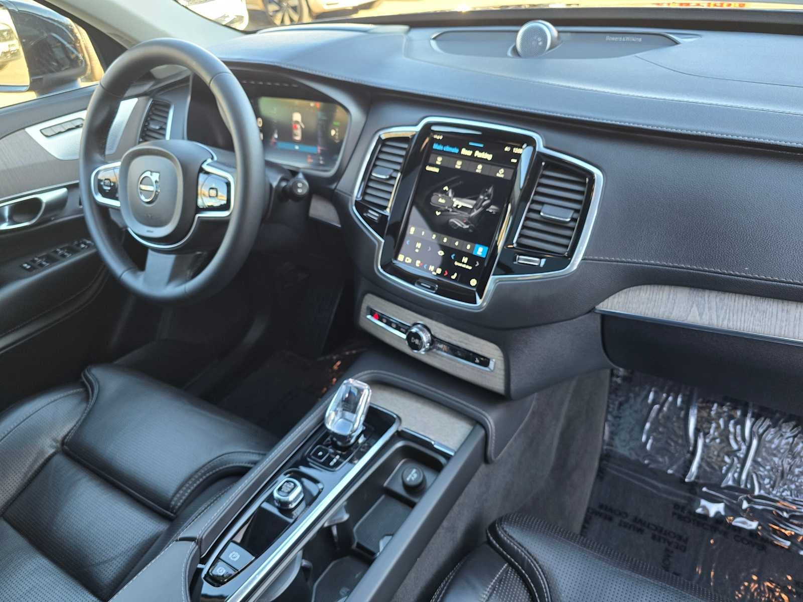 2024 Volvo XC90 Recharge Plug-In Hybrid Ultimate