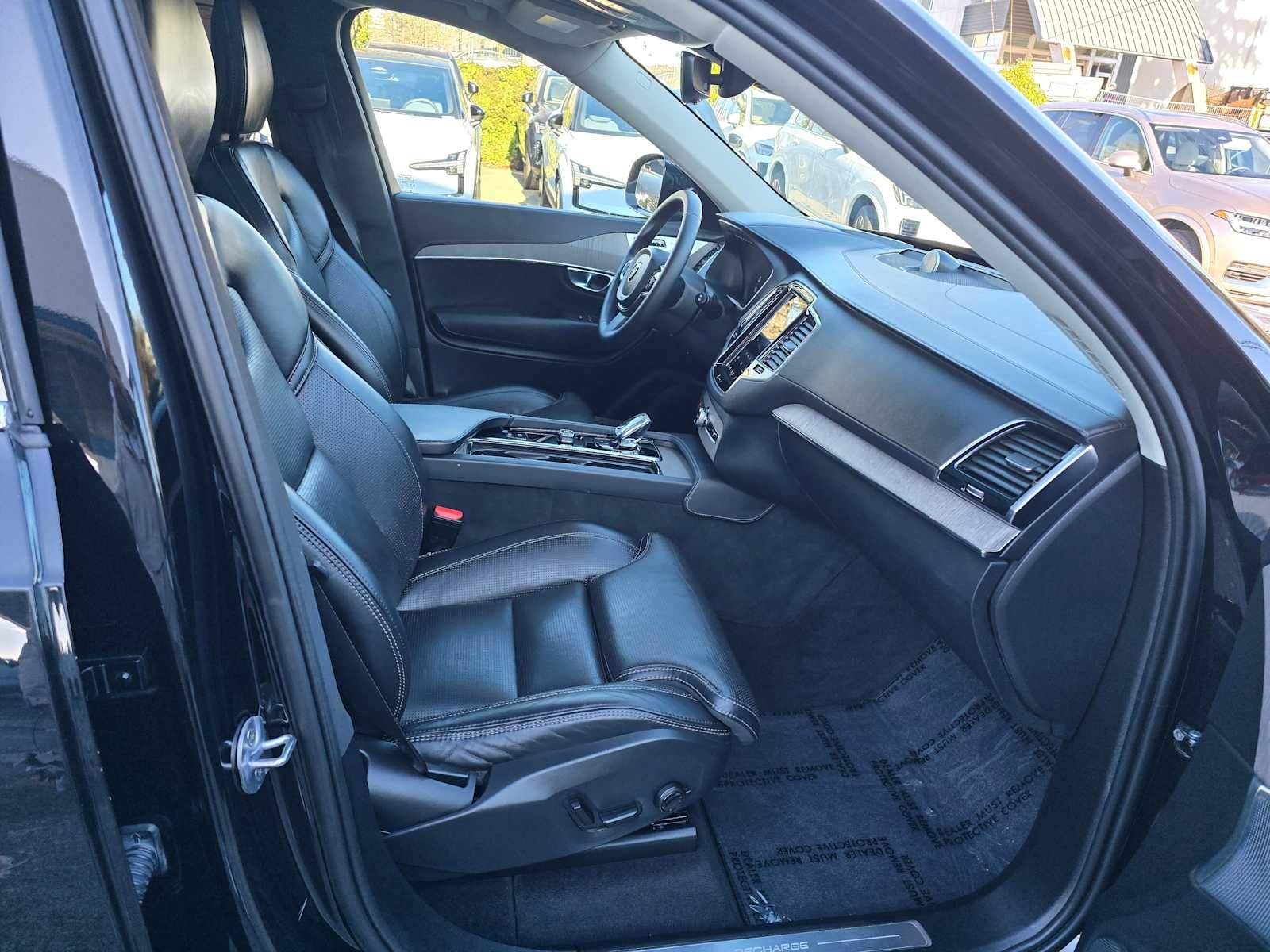 2024 Volvo XC90 Recharge Plug-In Hybrid Ultimate