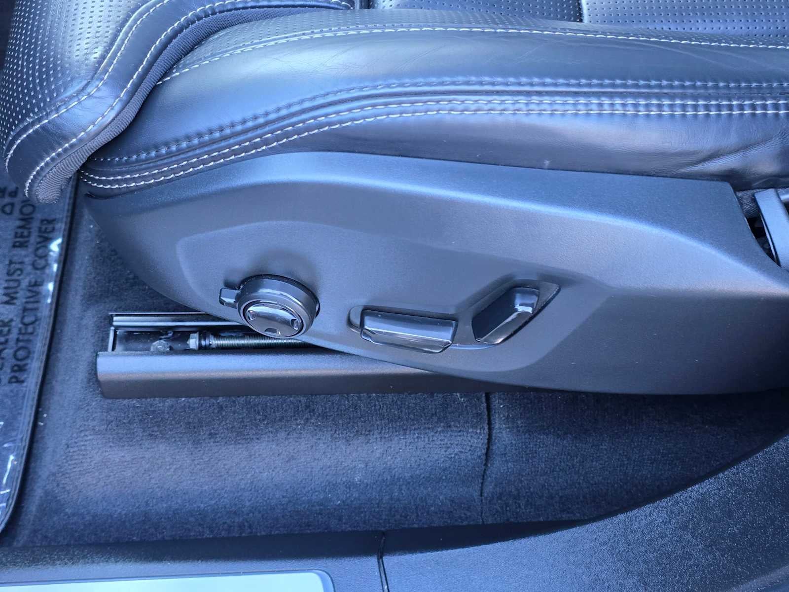 2024 Volvo XC90 Recharge Plug-In Hybrid Ultimate