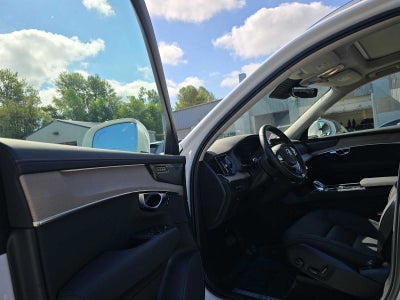 2025 Volvo XC90 Plug-In Hybrid Plus