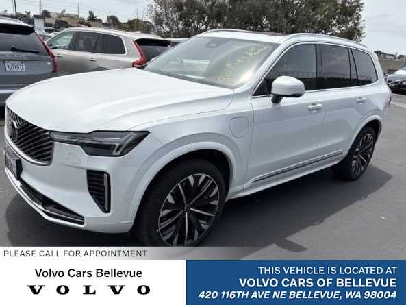 2025 Volvo XC90 Plug-In Hybrid Plus