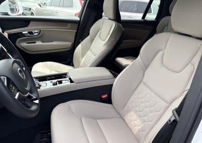 2025 Volvo XC90 Plug-In Hybrid Plus