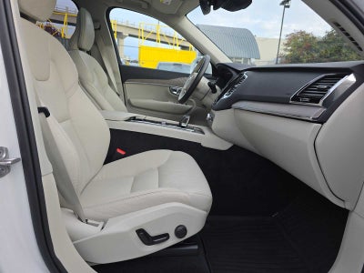 2025 Volvo XC90 Plug-In Hybrid Plus