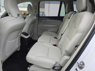 2025 Volvo XC90 Plug-In Hybrid Plus