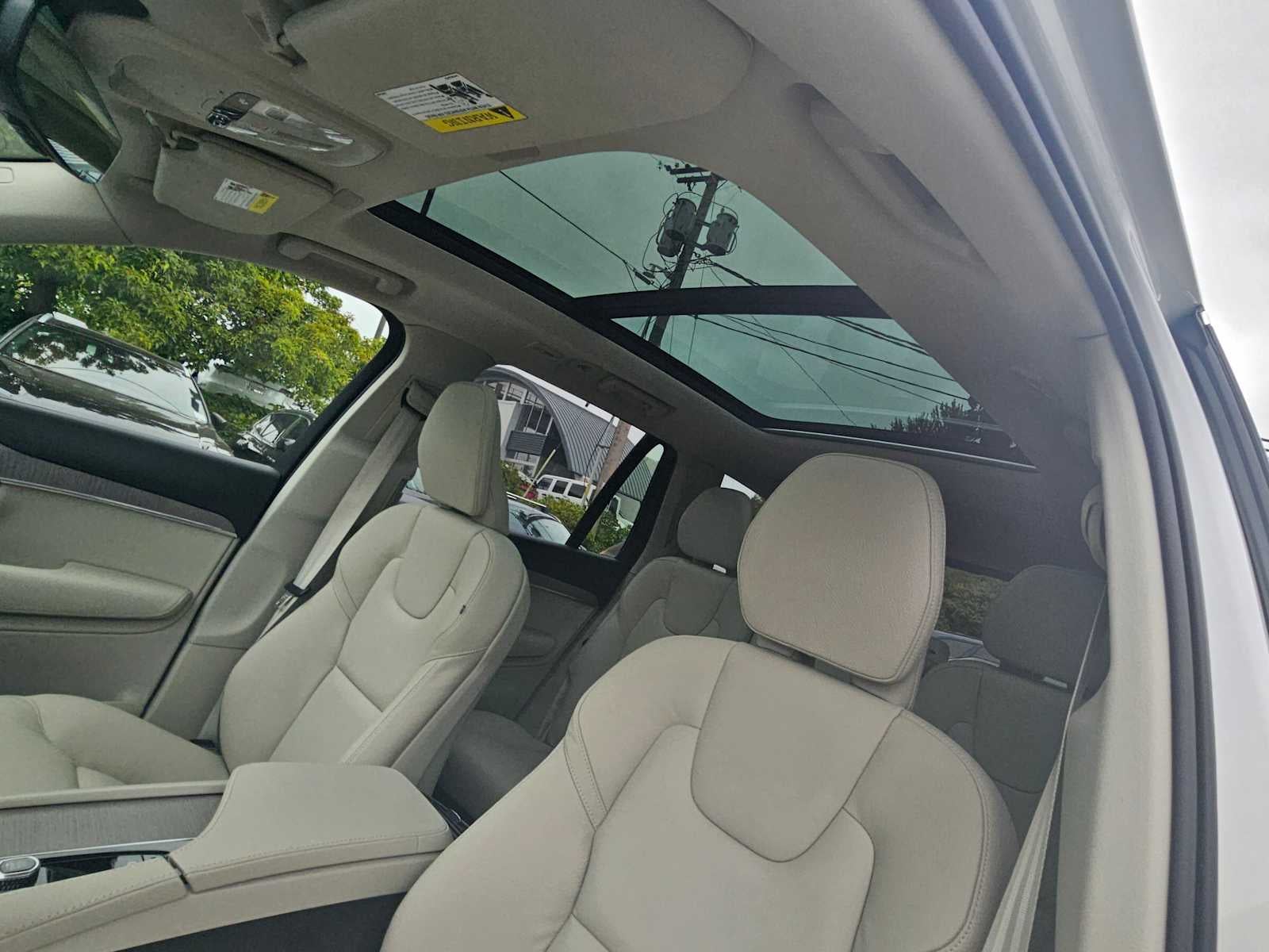 2025 Volvo XC90 Plug-In Hybrid Plus