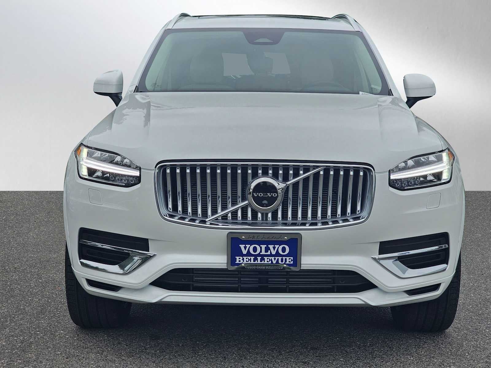 2025 Volvo XC90 Plug-In Hybrid Plus