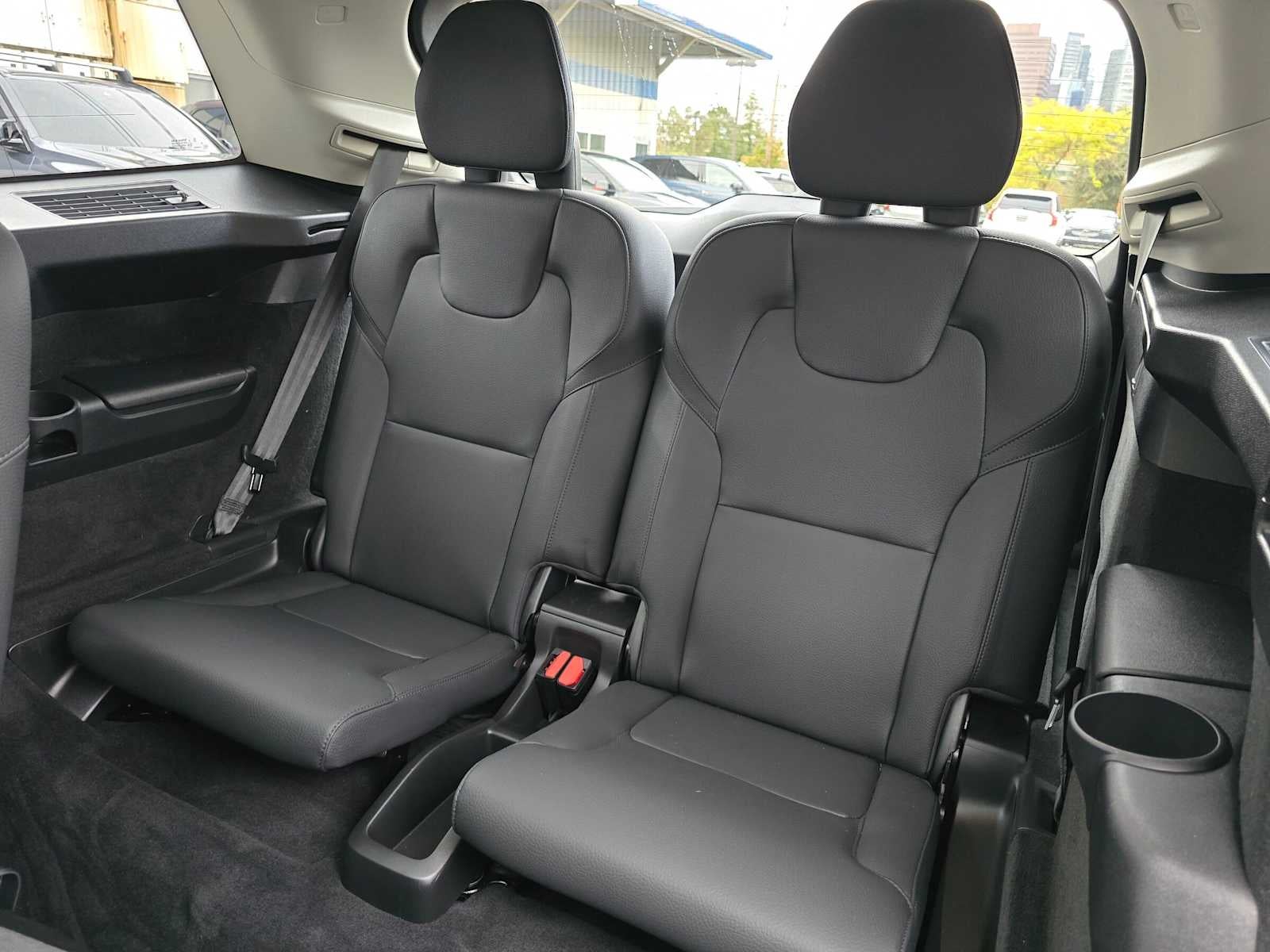 2025 Volvo XC90 Plug-In Hybrid Plus