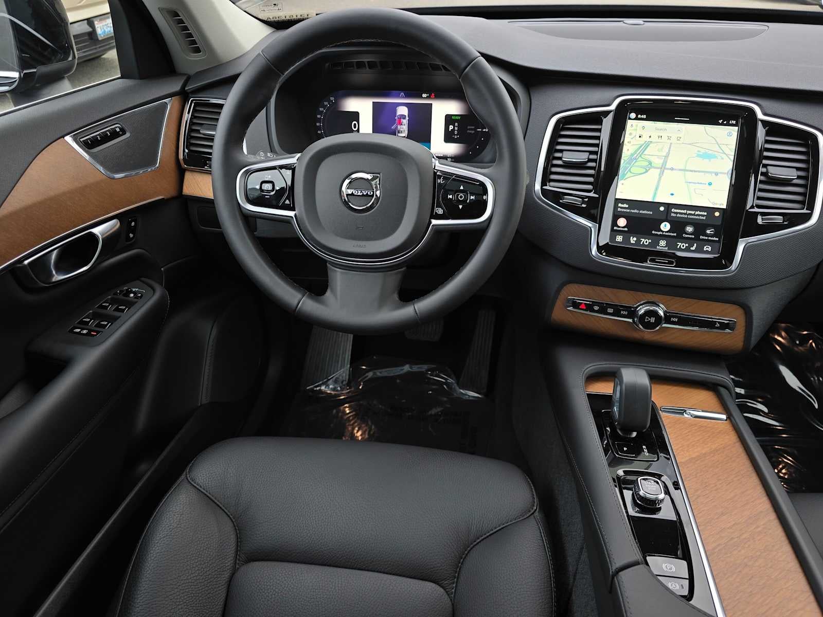 2025 Volvo XC90 Plug-In Hybrid Plus