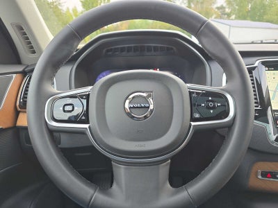 2025 Volvo XC90 Plug-In Hybrid Plus