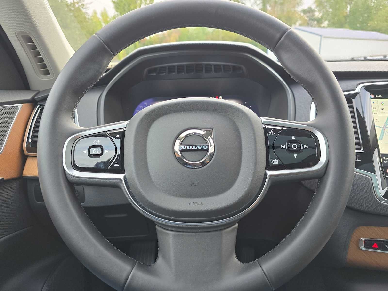 2025 Volvo XC90 Plug-In Hybrid Plus