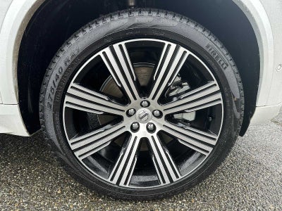 2025 Volvo XC90 Plug-In Hybrid Plus