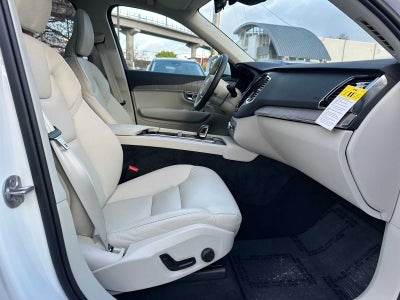 2025 Volvo XC90 Plug-In Hybrid Plus