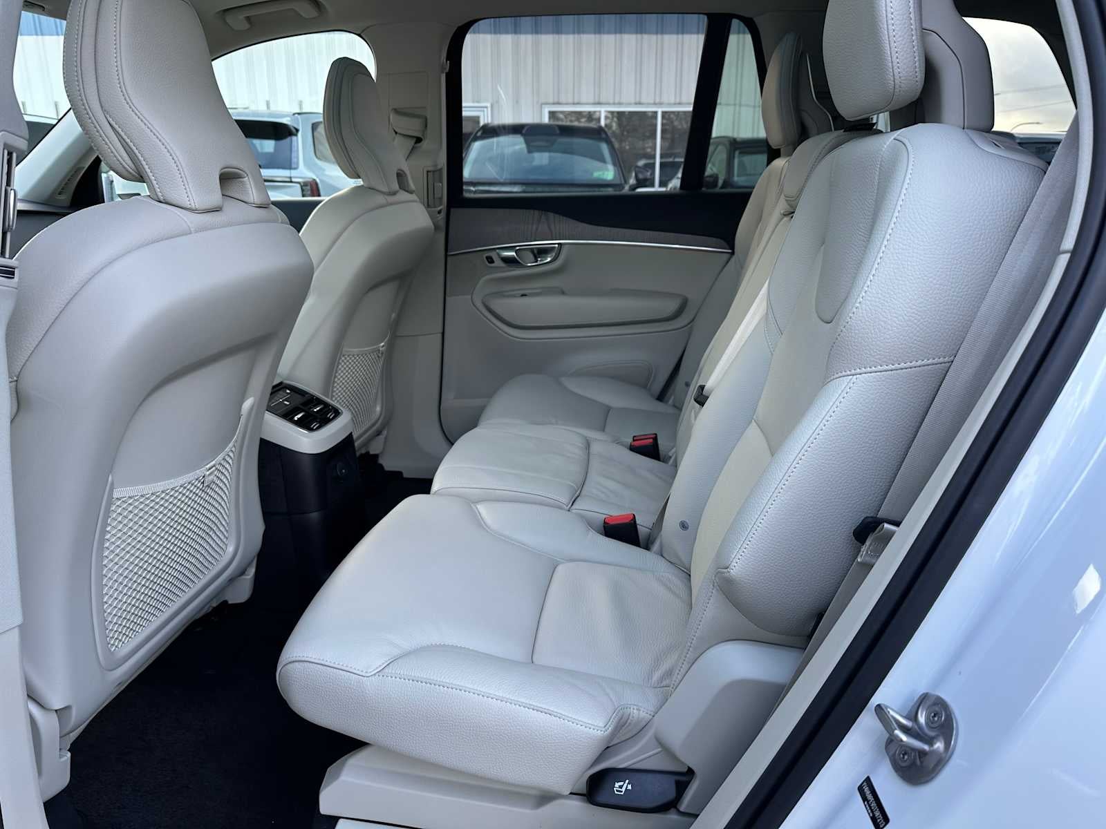 2025 Volvo XC90 Plug-In Hybrid Plus