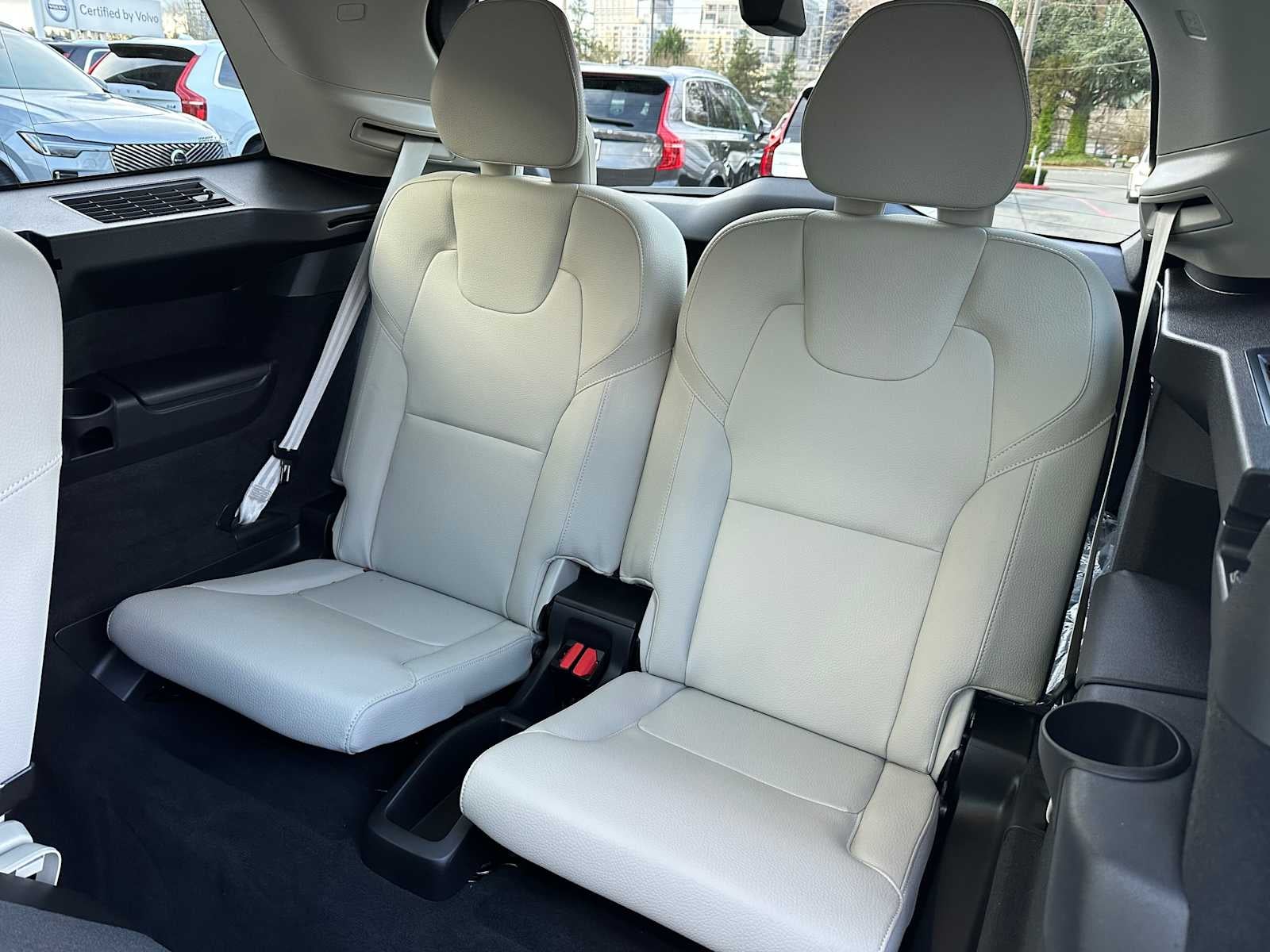 2025 Volvo XC90 Plug-In Hybrid Plus