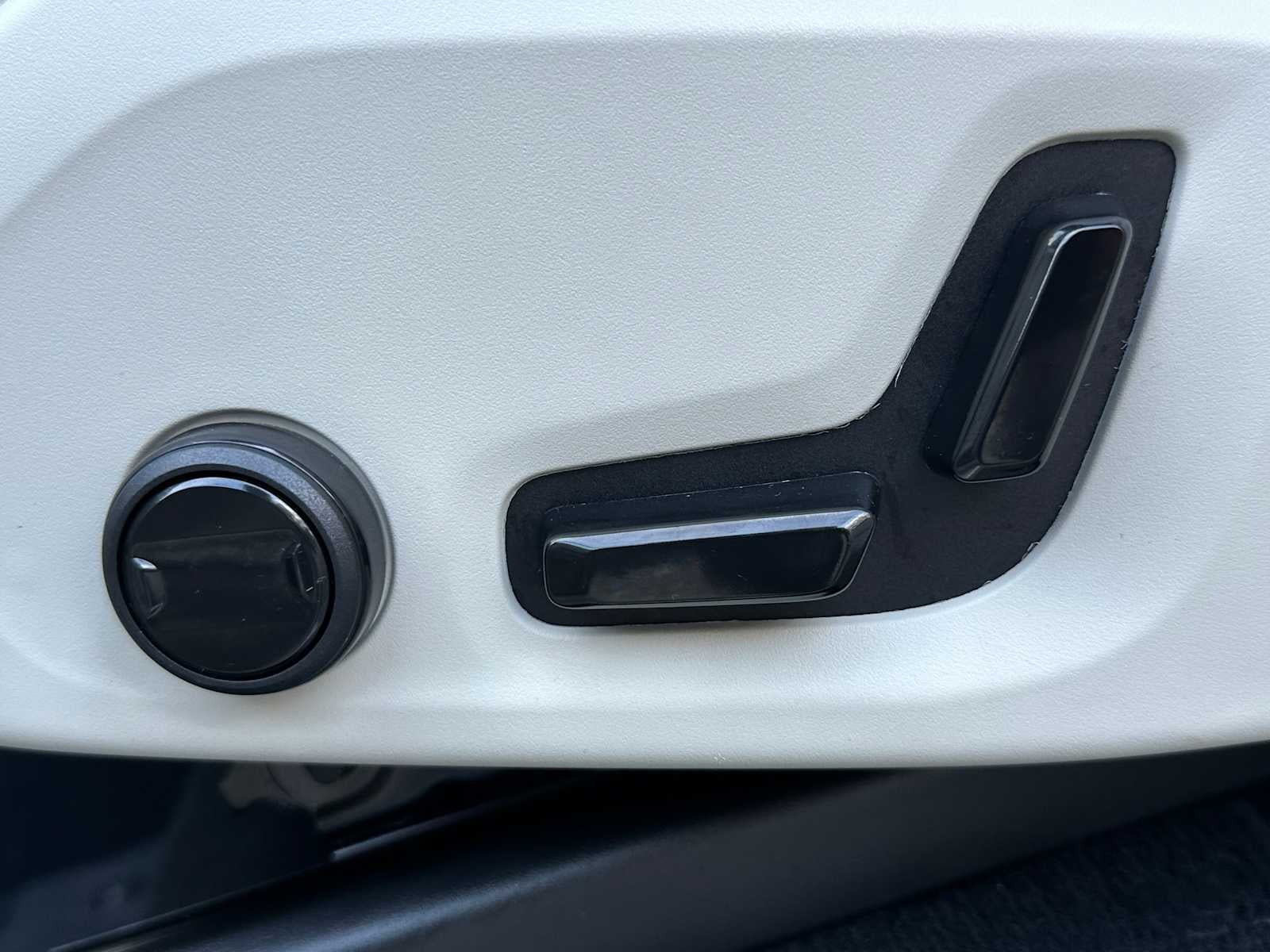 2025 Volvo XC90 Plug-In Hybrid Plus