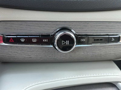 2025 Volvo XC90 Plug-In Hybrid Plus